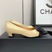 Chanel Pumps with Bow and Camellia Women in Lambskin Brown